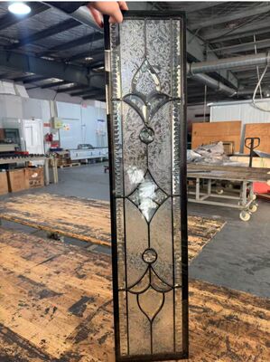 Anpassbare Glastürfüllung, passend für verschiedene Türstile, die Eleganz und verbesserte Sichtbarkeit bietet